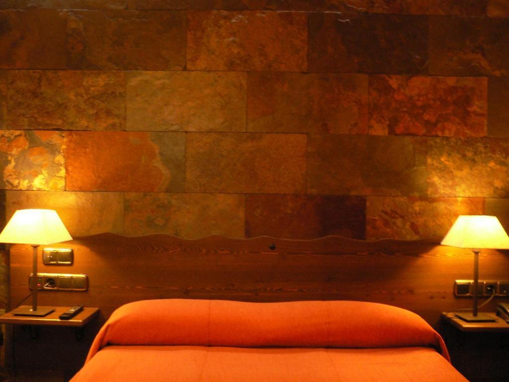 Hotel Dona Blanca Albarracín Δωμάτιο φωτογραφία